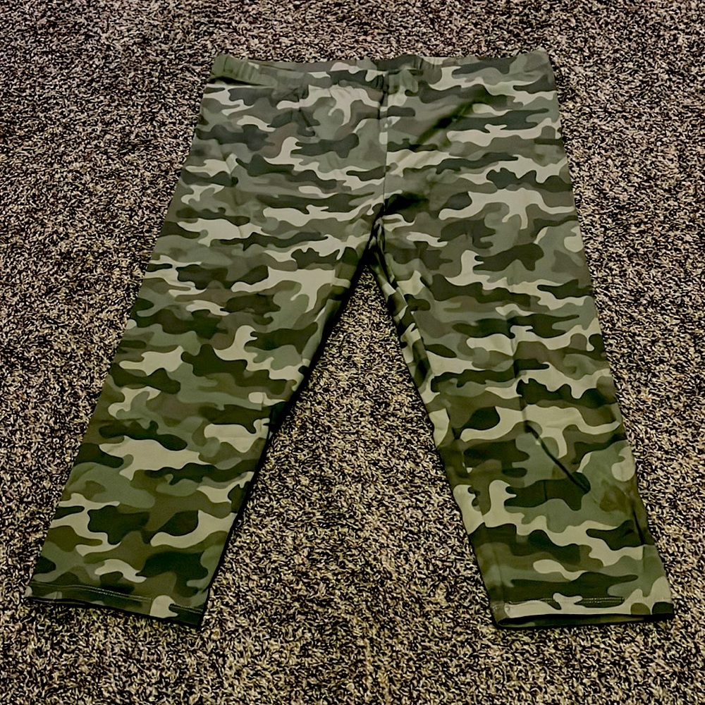 -Leggings -Capris -Size: 2XL(20 1/2)